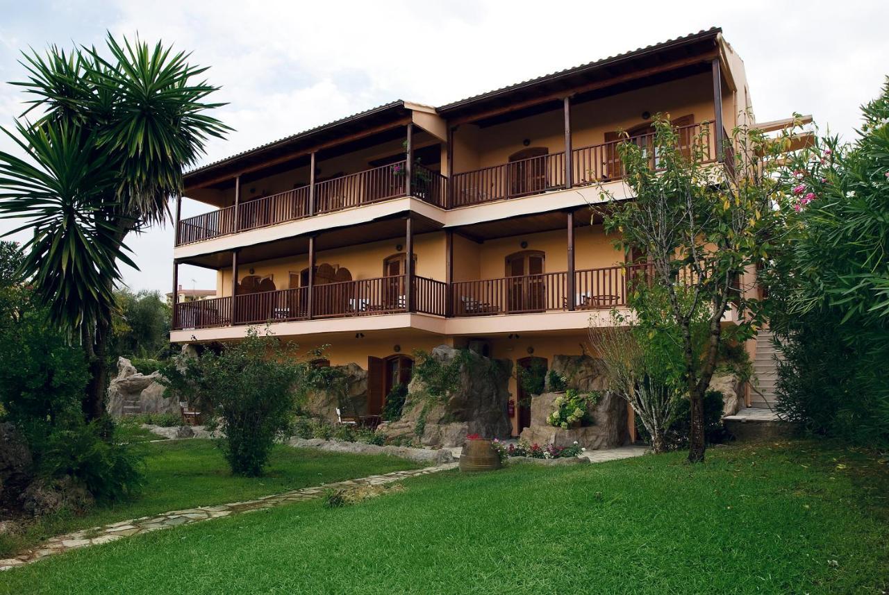 Corfu Club Apartments Gouvia Exterior photo