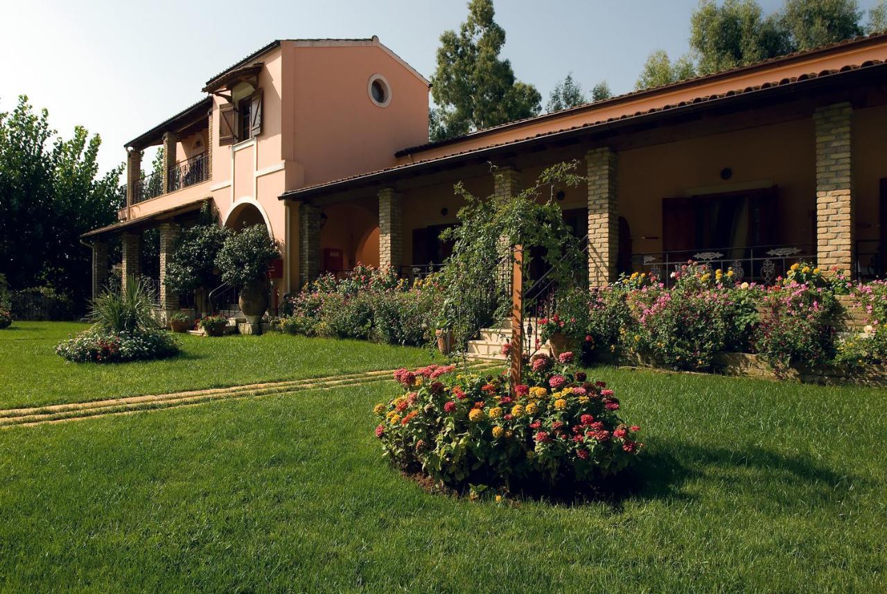 Corfu Club Apartments Gouvia Exterior photo